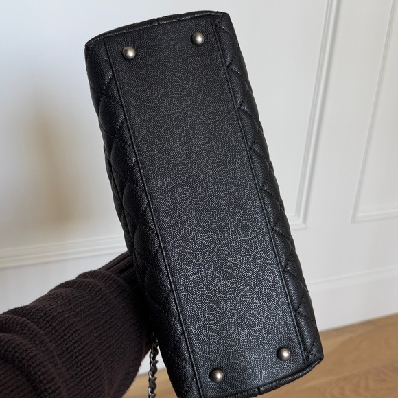 Chanel Black Quilted Handbag small coco handle - Picture 6 of 6